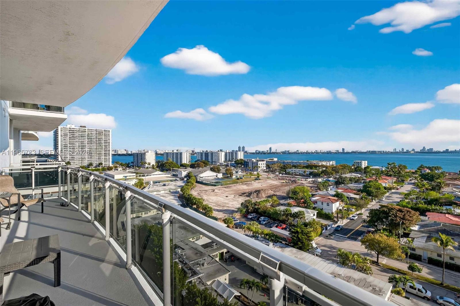 THE LEXI CONDO - Residential