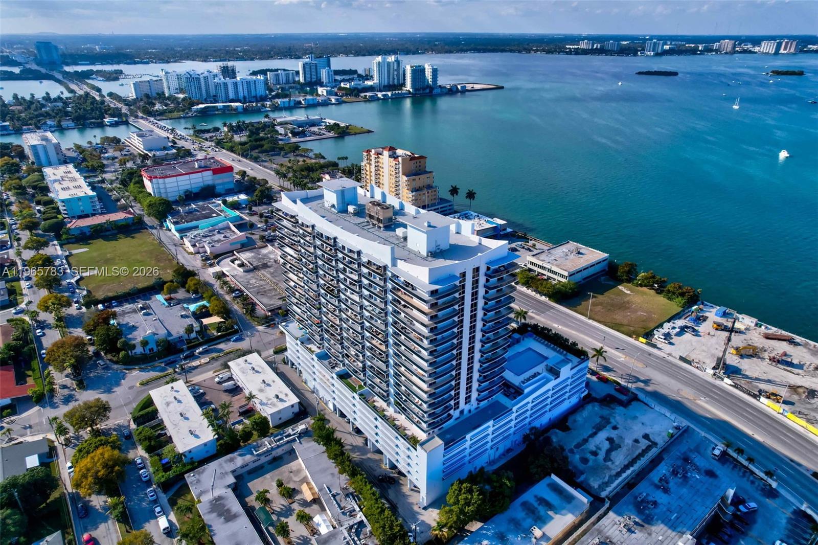 THE LEXI CONDO - Residential