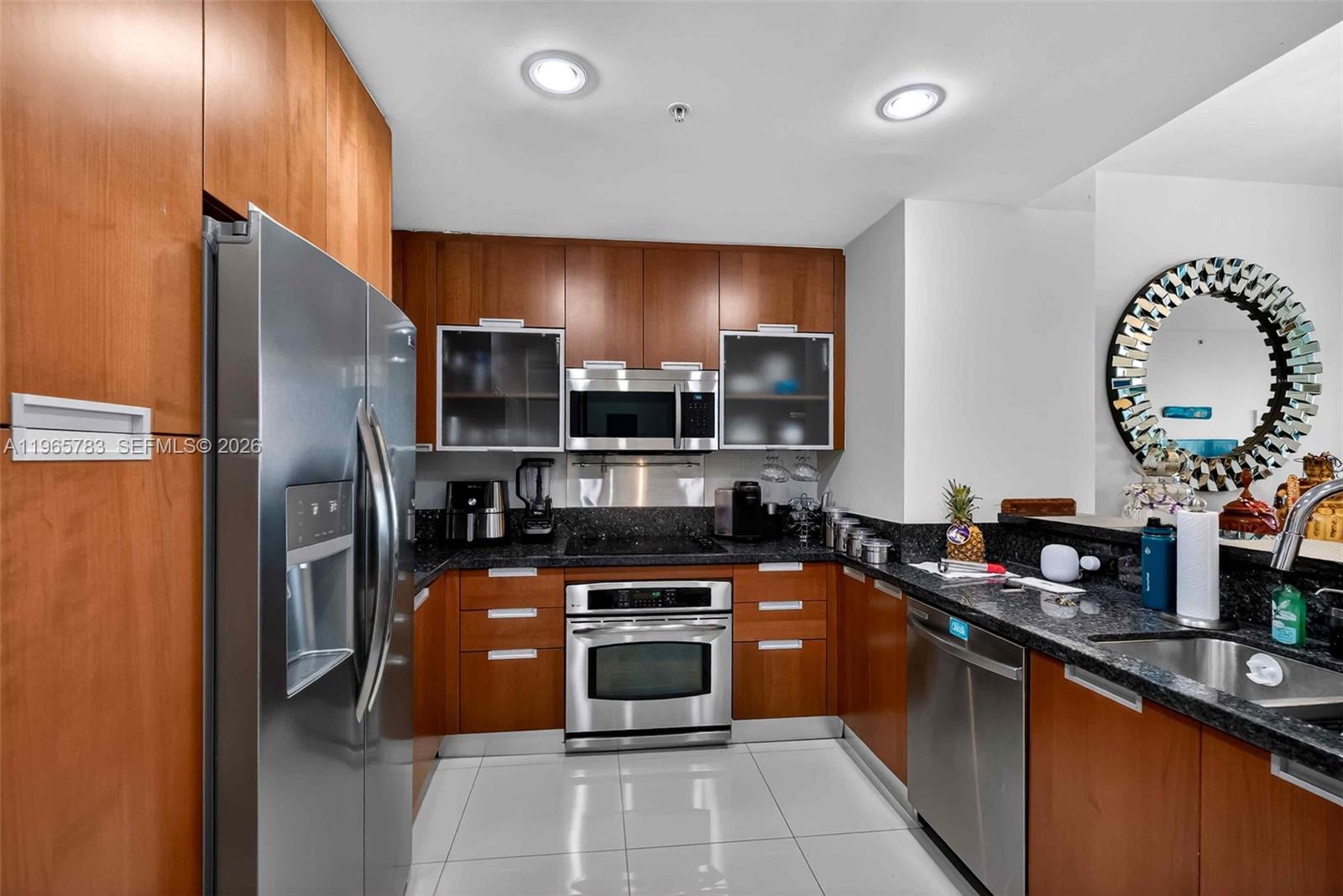 THE LEXI CONDO - Residential