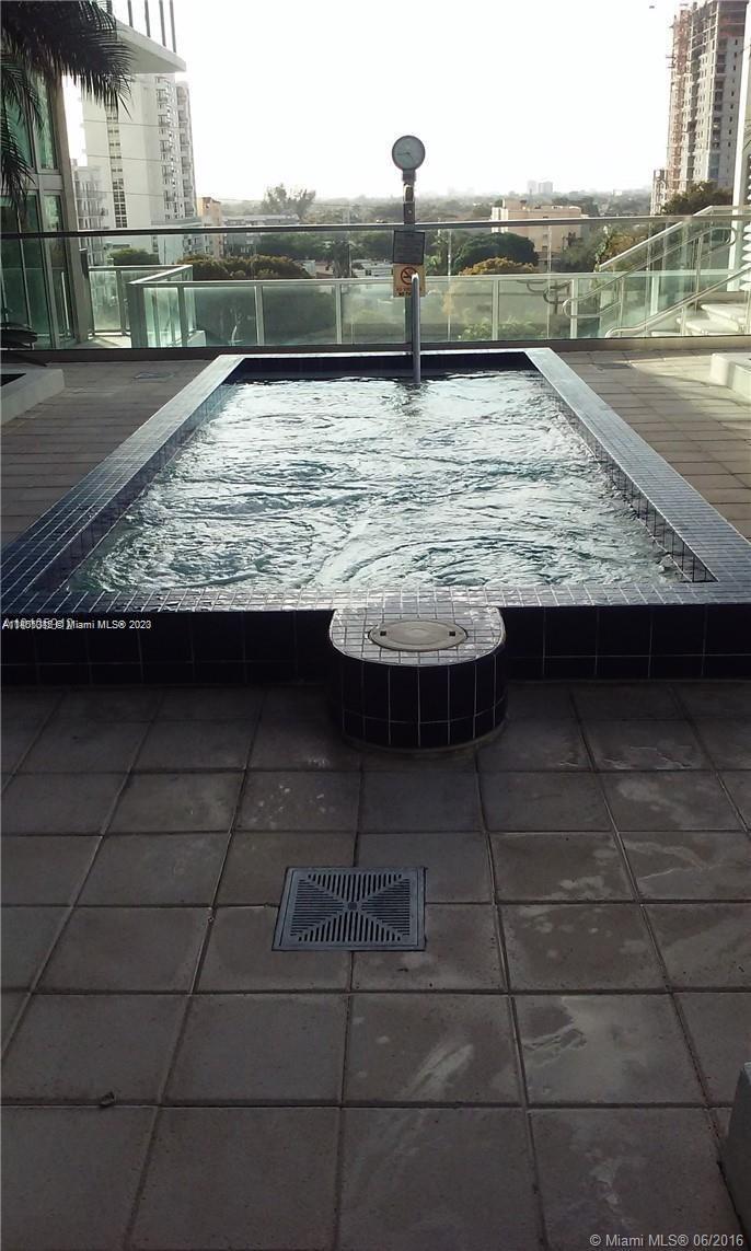 THE AXIS ON BRICKELL II C - Residential Lease