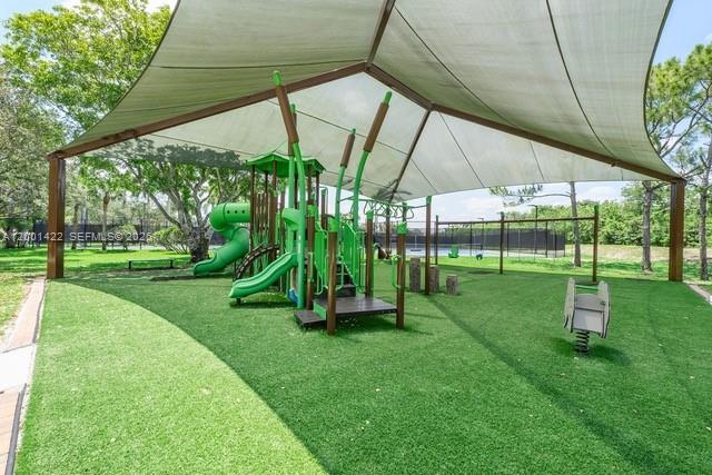 HERON BAY FOUR - Residential Lease