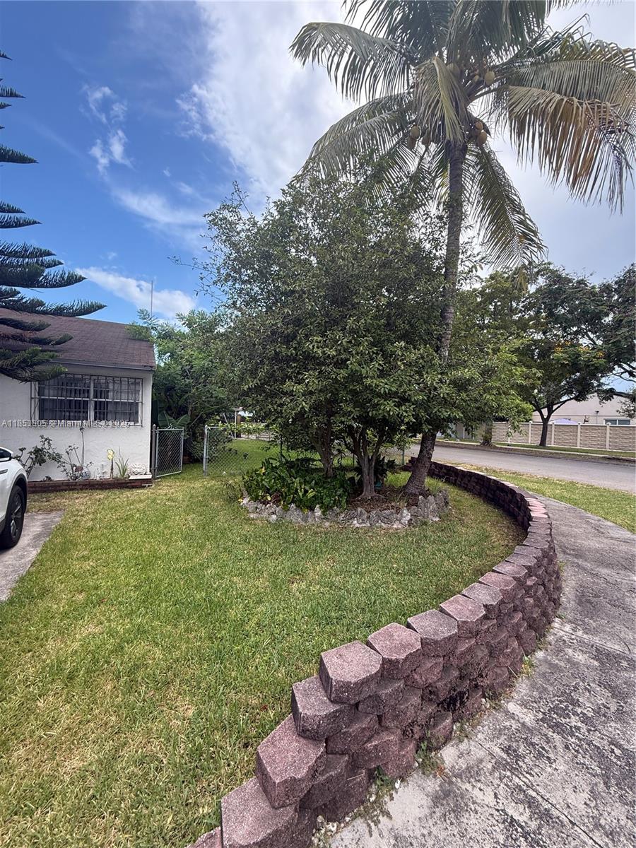 SWEETWATER GARDENS AMD PL - Residential