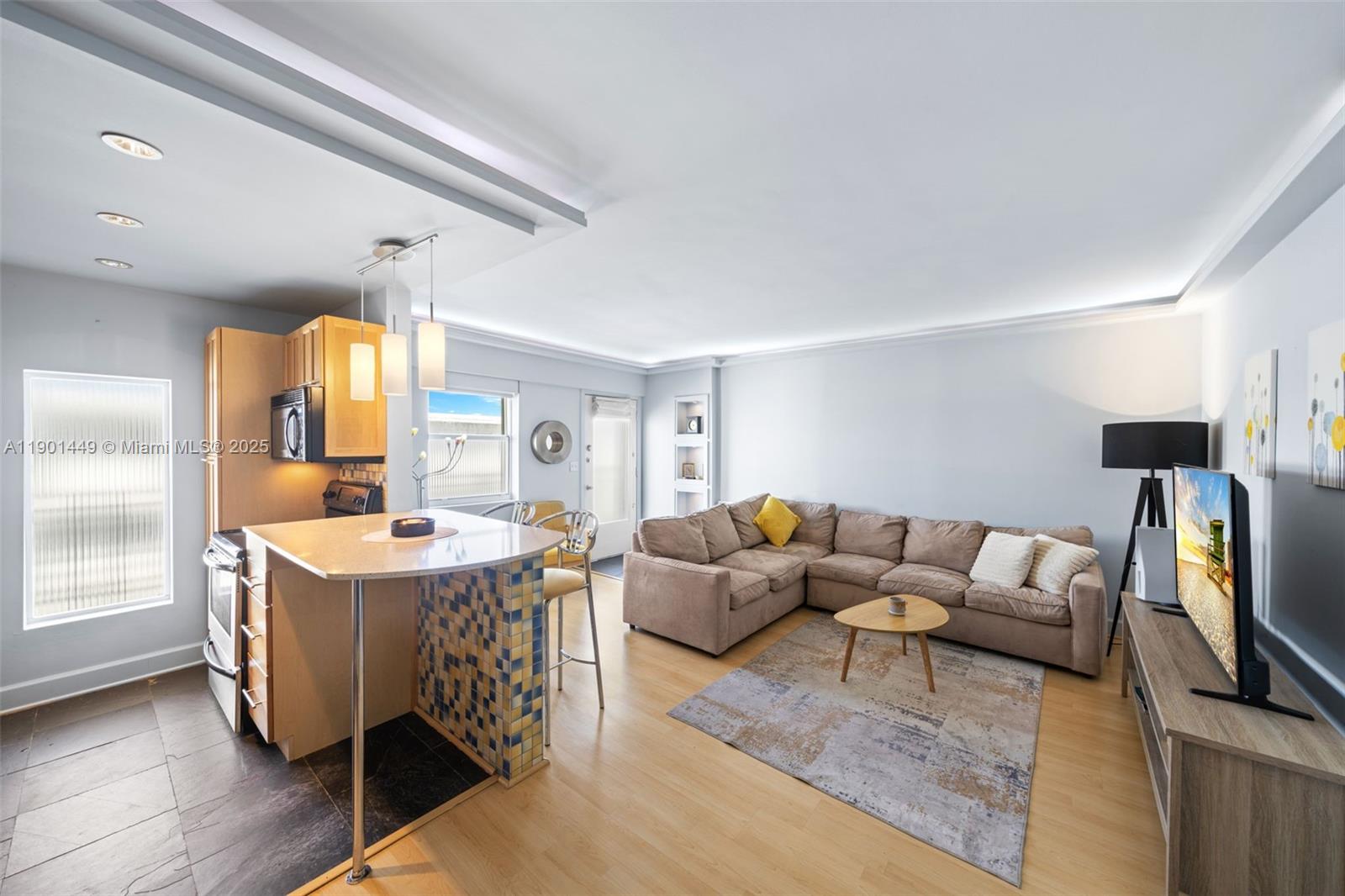 EUCLID EAST CONDOMINIUM - Residential Lease