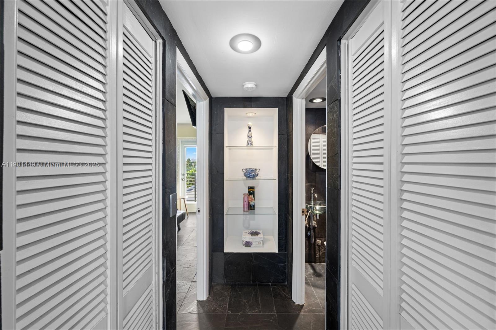 EUCLID EAST CONDOMINIUM - Residential Lease