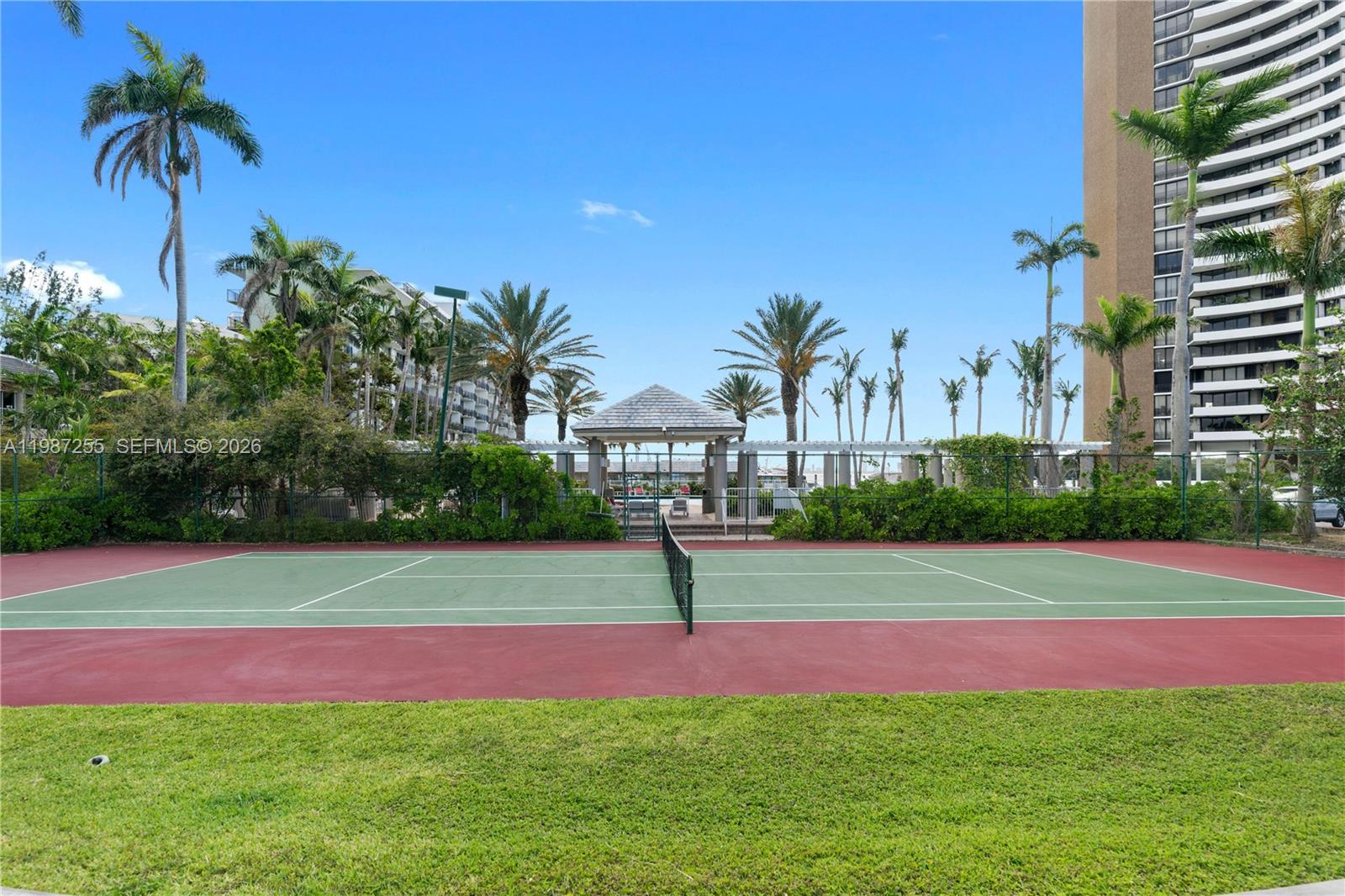 PALM BAY CONDOMINIUM - Residential Lease