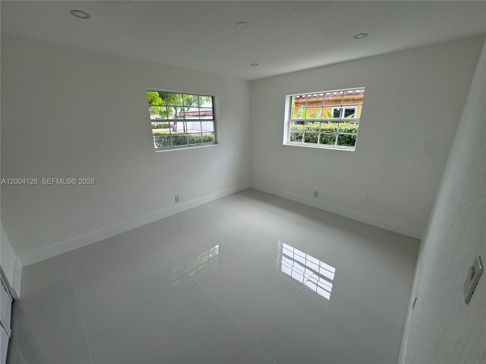 PALM SPRINGS LAKES 2ND AD - Residential