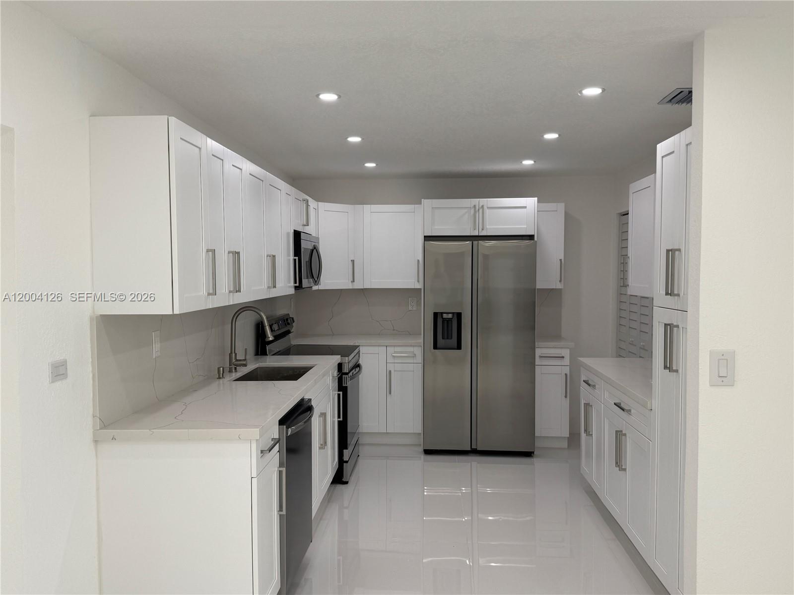 PALM SPRINGS LAKES 2ND AD - Residential