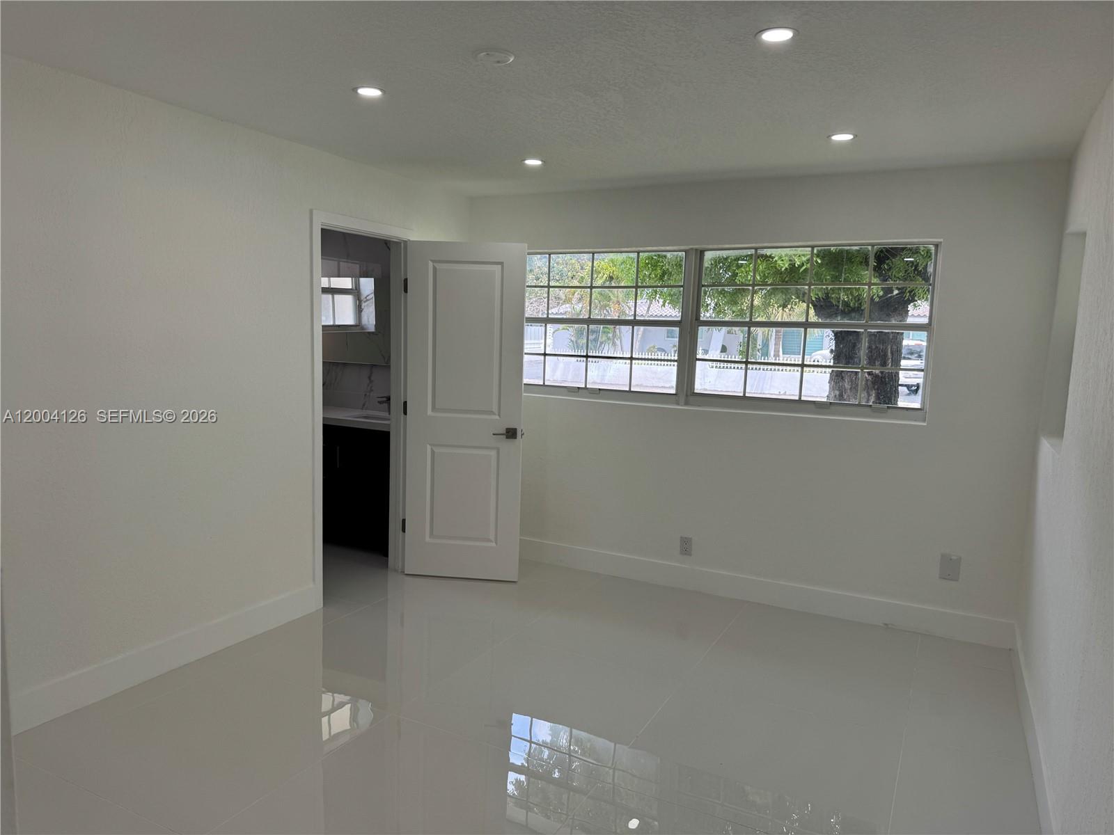 PALM SPRINGS LAKES 2ND AD - Residential