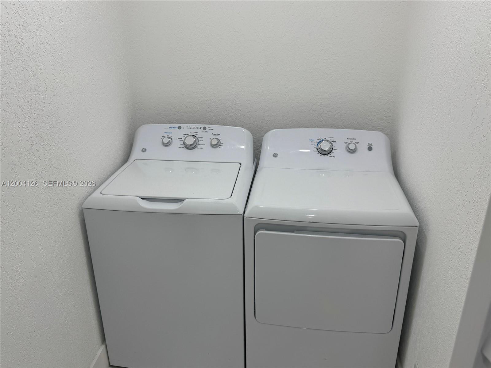 PALM SPRINGS LAKES 2ND AD - Residential