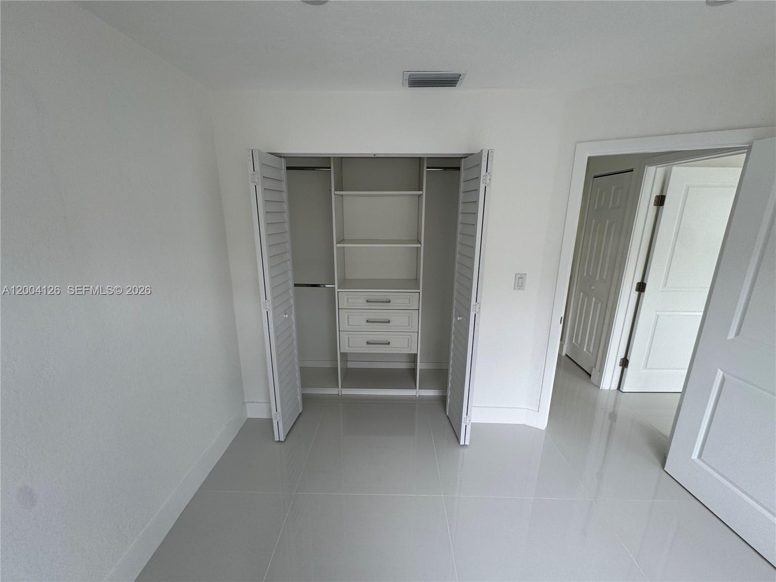 PALM SPRINGS LAKES 2ND AD - Residential