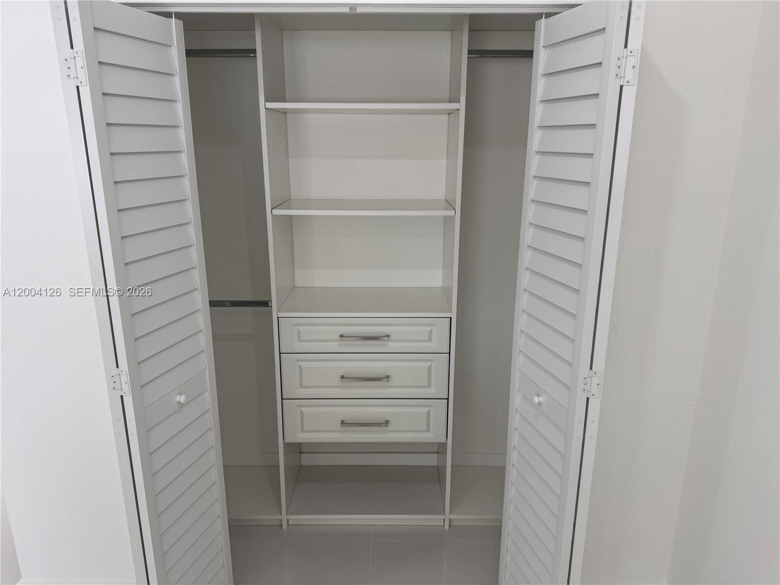 PALM SPRINGS LAKES 2ND AD - Residential