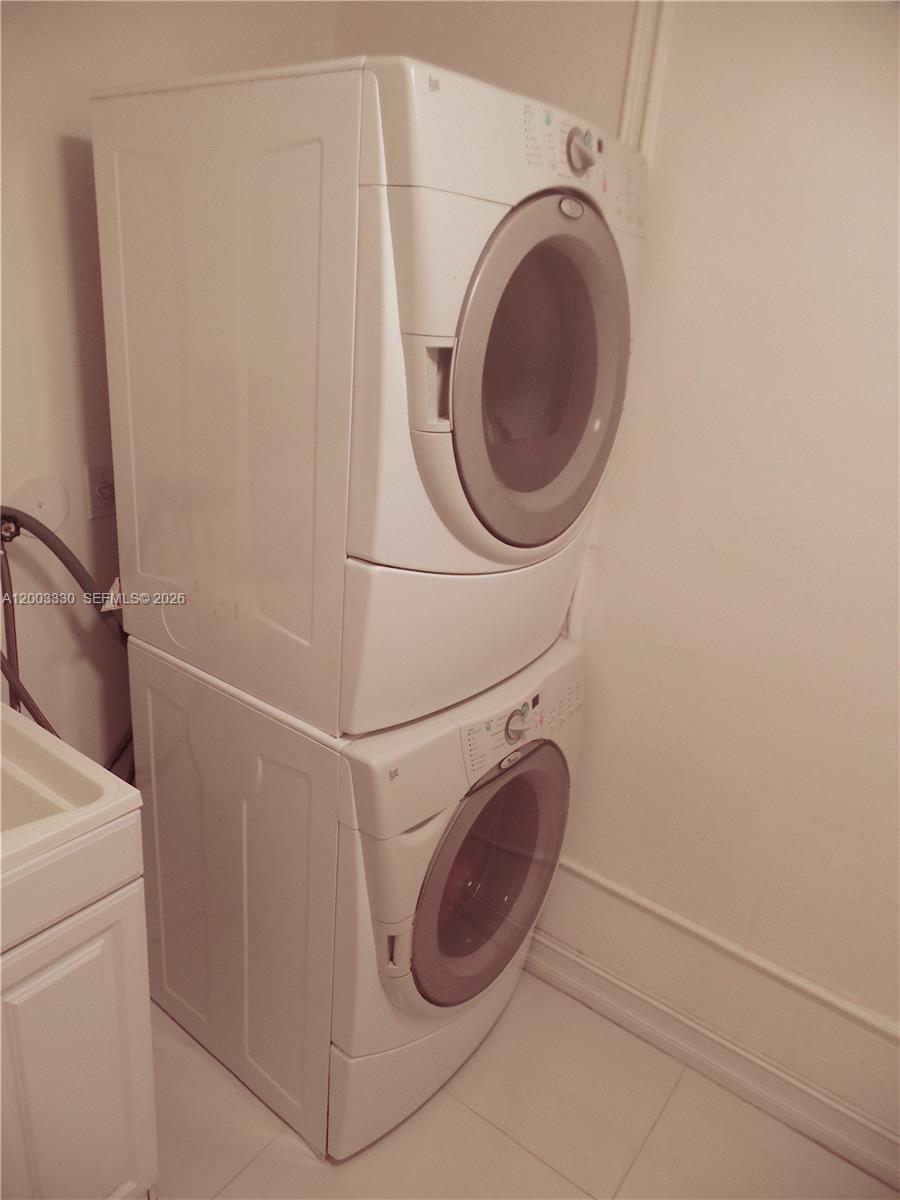 SECTOR 2-PARCELS 21A 25 2 - Residential Lease