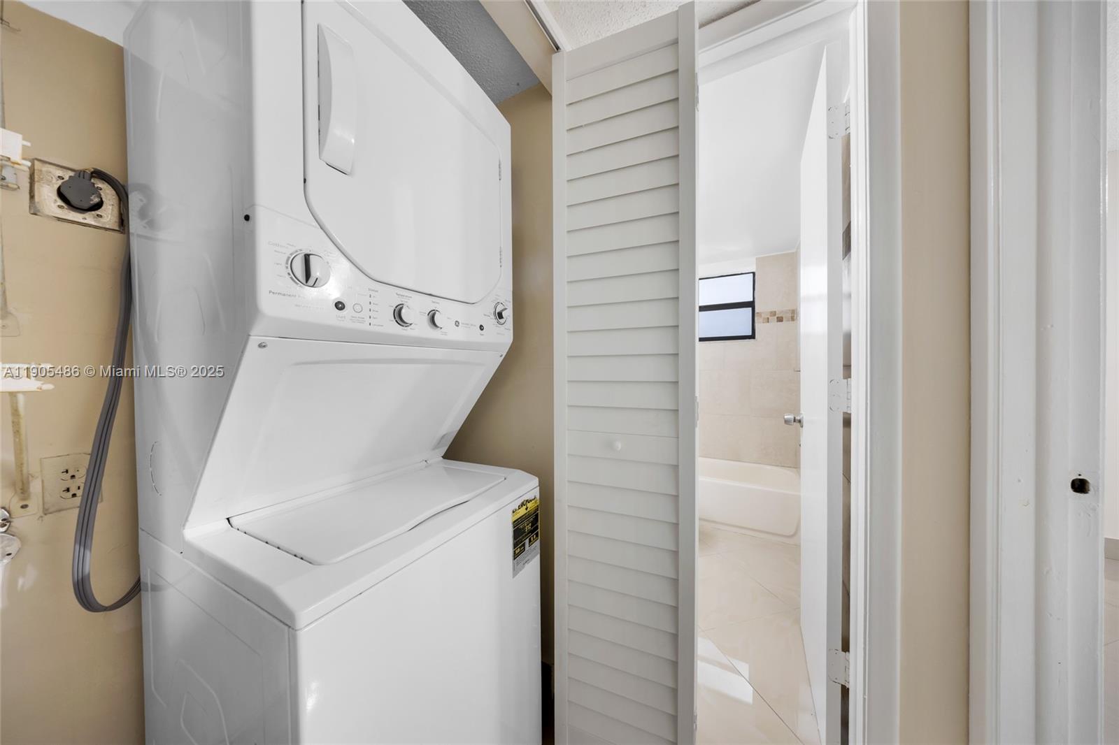 WELLEBY SHORES CONDOMINIU - Residential