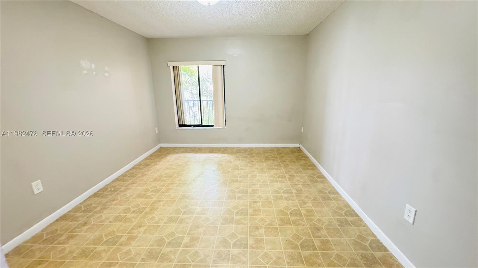 HORIZONS WEST CONDO #8 - Residential Lease