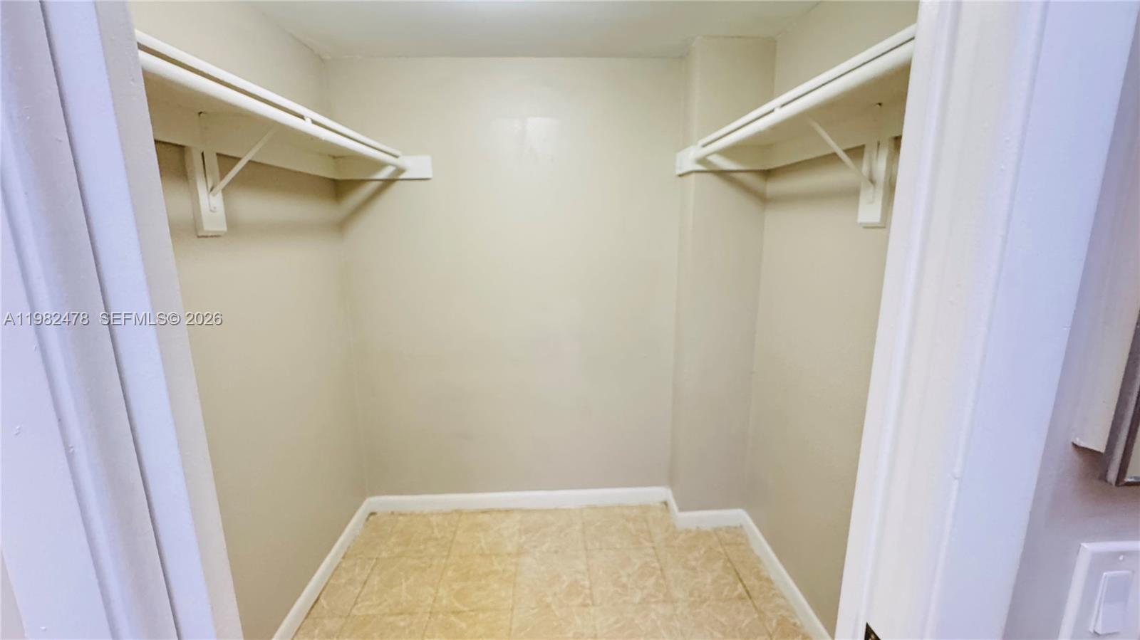 HORIZONS WEST CONDO #8 - Residential Lease