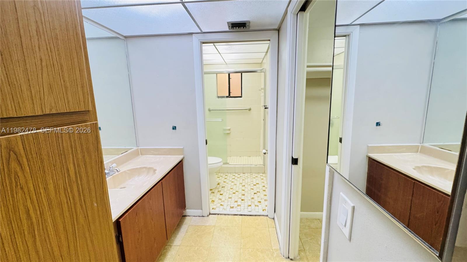 HORIZONS WEST CONDO #8 - Residential Lease