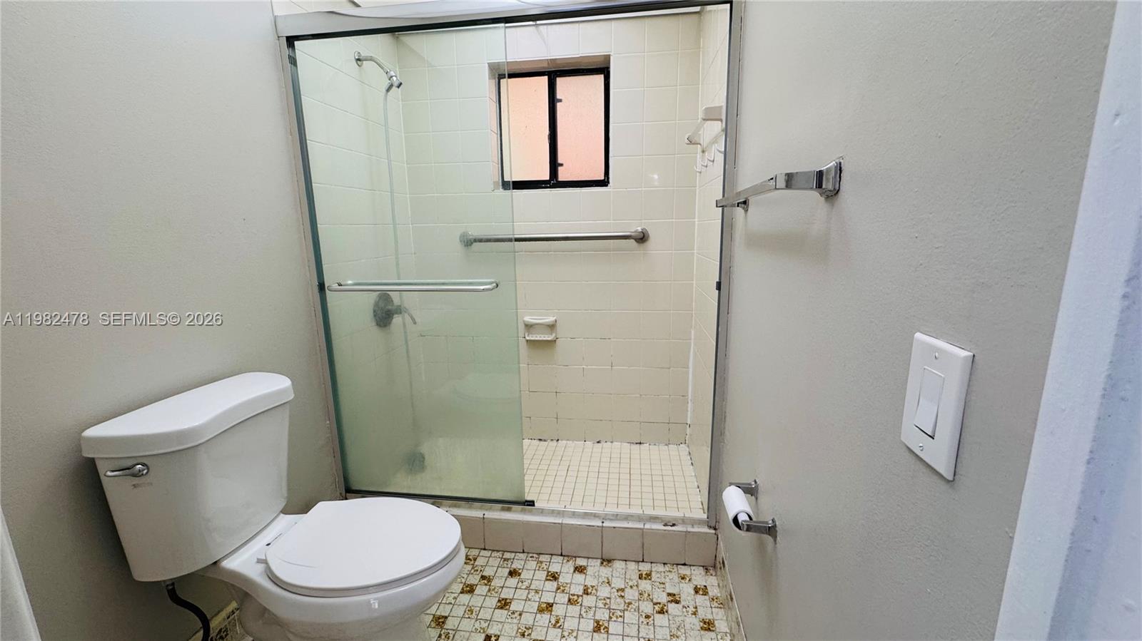 HORIZONS WEST CONDO #8 - Residential Lease