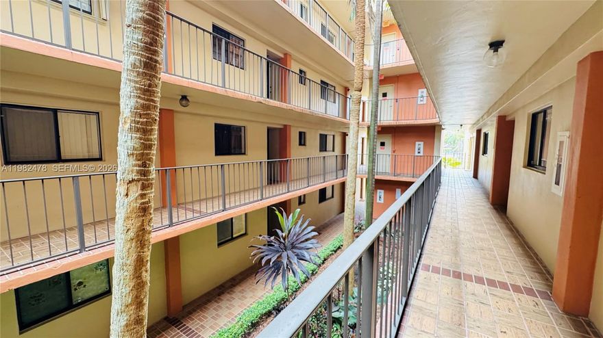 LOCATION!! Spacious 1bed/ 1.5bath apartment in the Horizons West Condo, Kendall, A large balcony with storage. Laundry facilities are available on each floor., Water included in the rent, community pool, tennis.Pet welcome under 20 lbs, Excellent location with easy access to Schools, Restaurants, Parks, and Shopping centers, only two months (1st month and deposit)