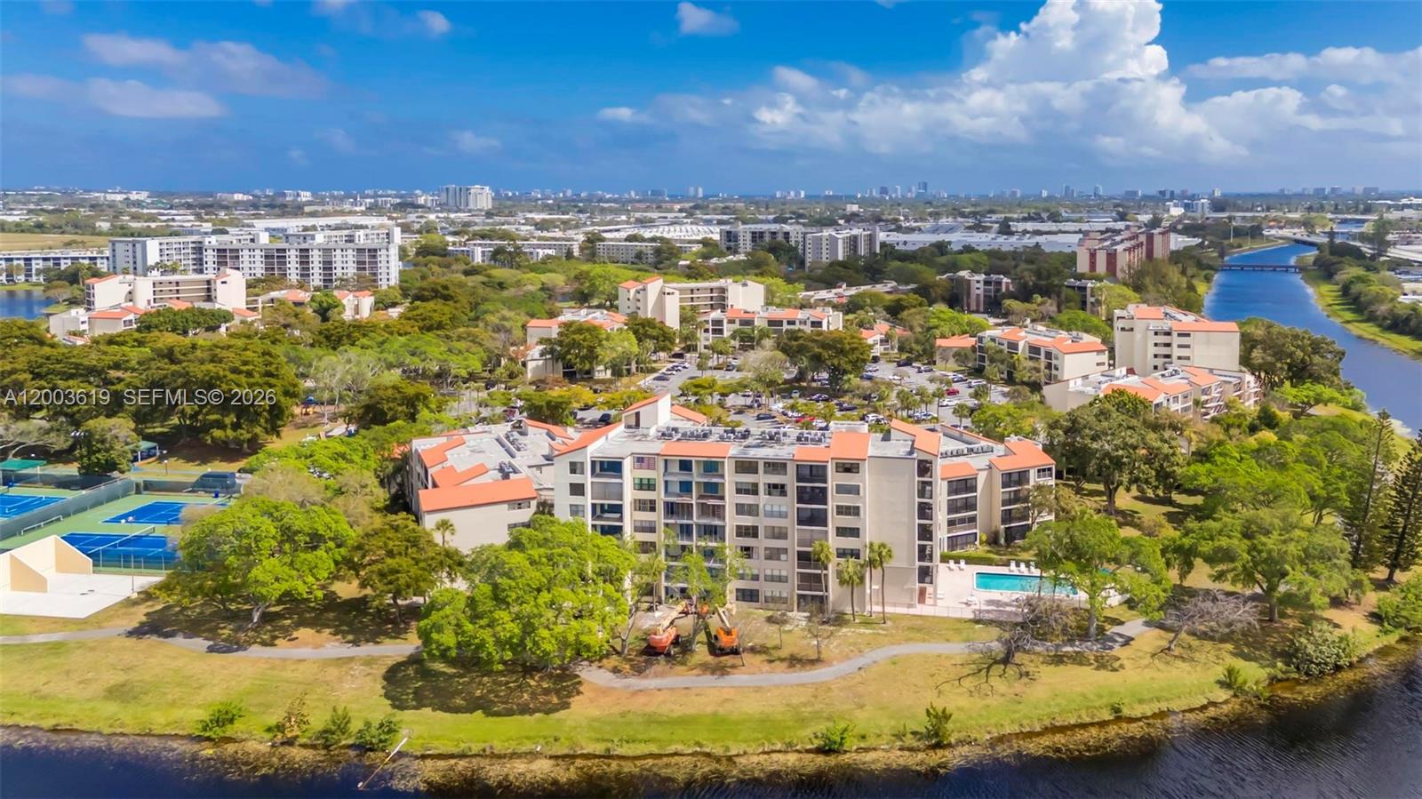 CYPRESS BEND I-D CONDO - Residential