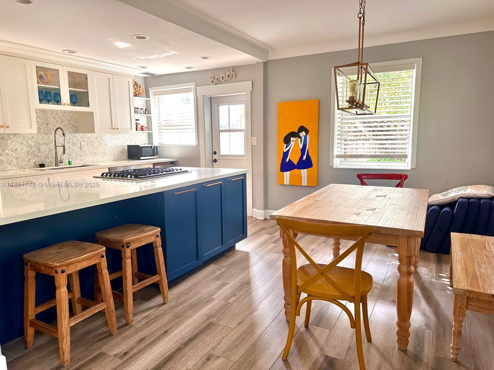 LAUDERDALE - Residential Lease