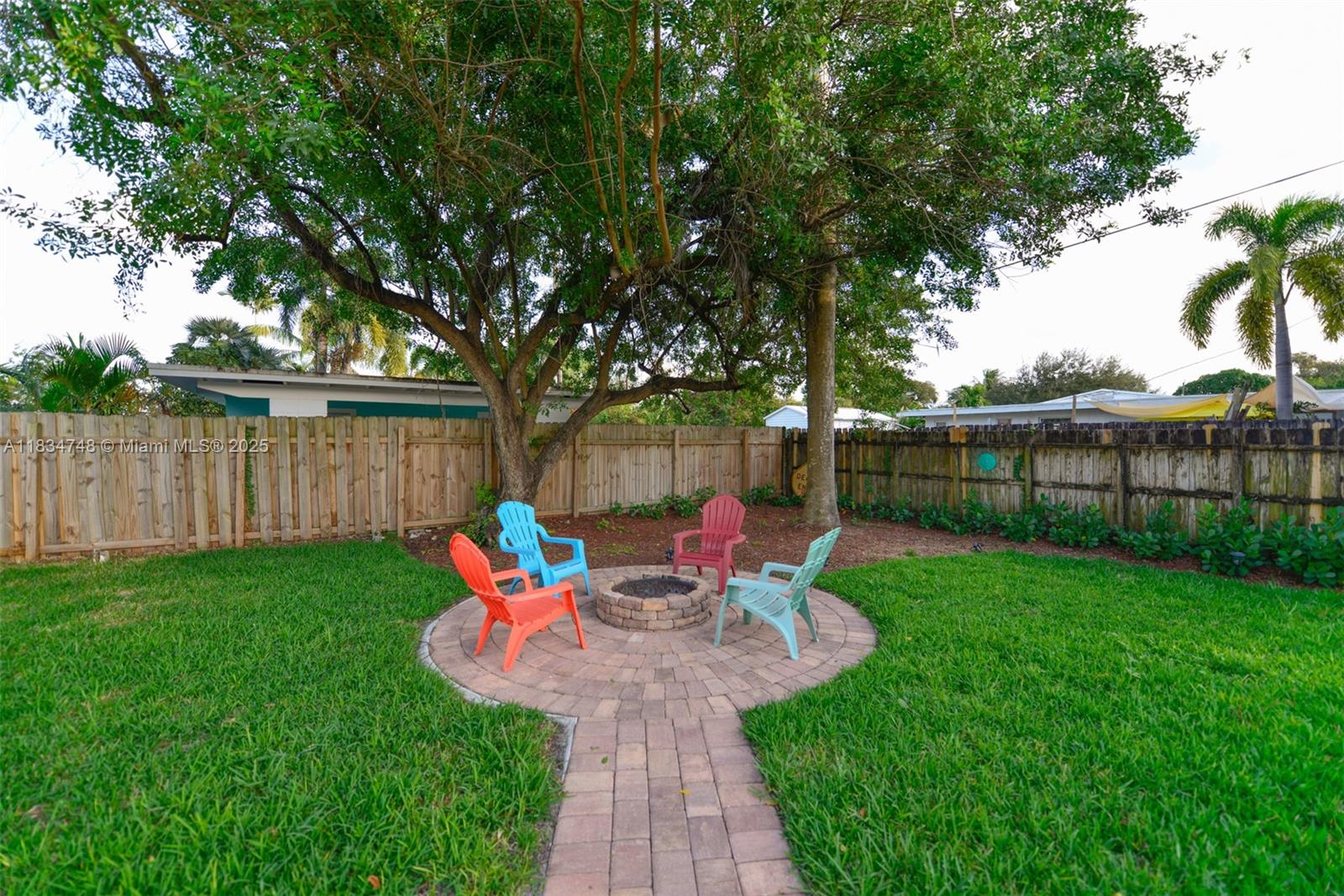LAUDERDALE - Residential Lease