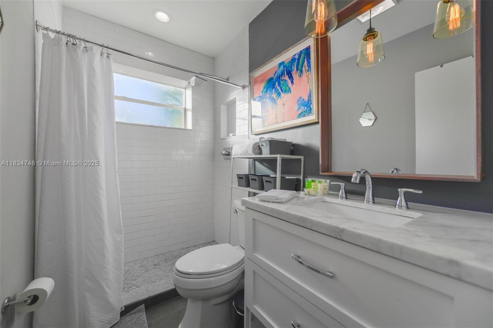 LAUDERDALE - Residential Lease