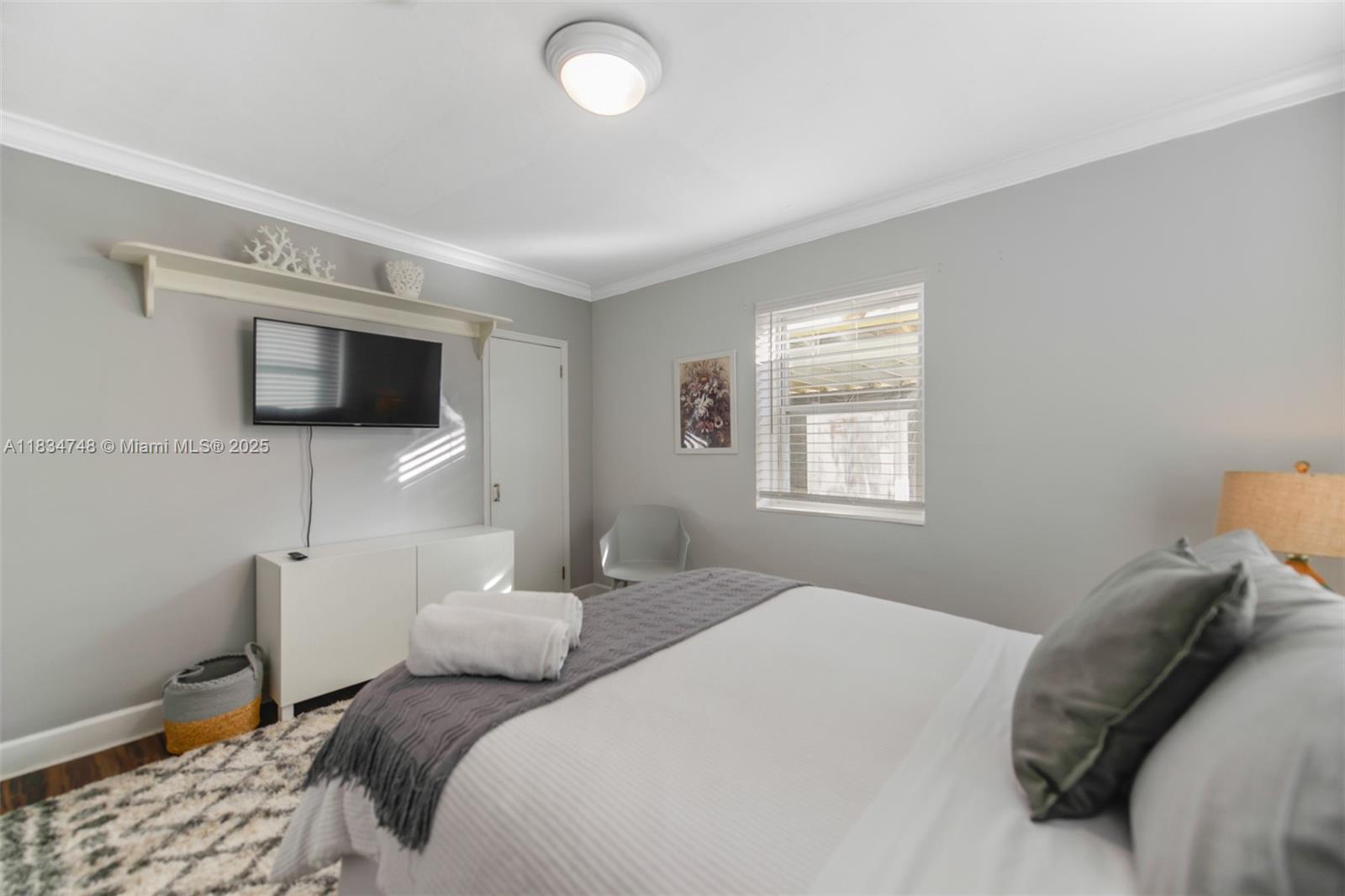LAUDERDALE - Residential Lease