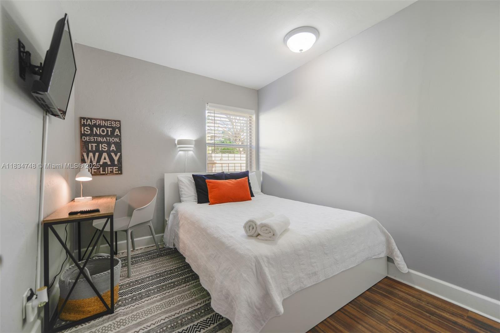LAUDERDALE - Residential Lease