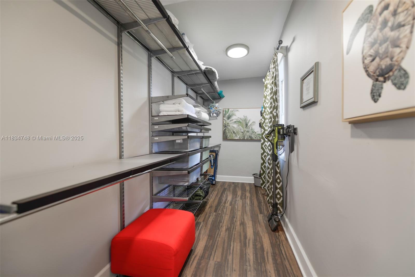 LAUDERDALE - Residential Lease