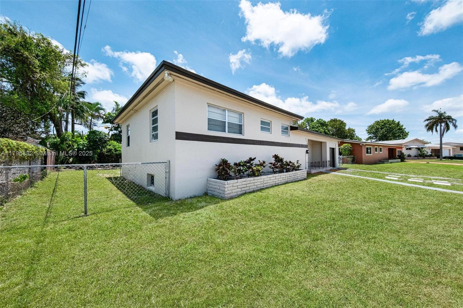 View photos, virtual tours, details... 710 NW 187th Dr
