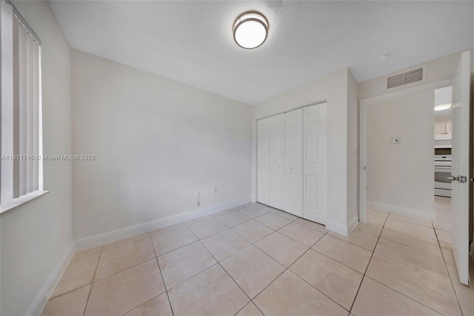 VENETIAN ACRES - Residential Lease