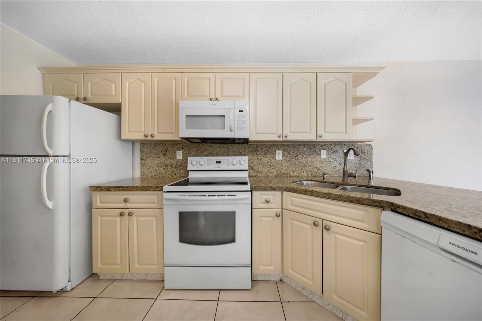 VENETIAN ACRES - Residential Lease