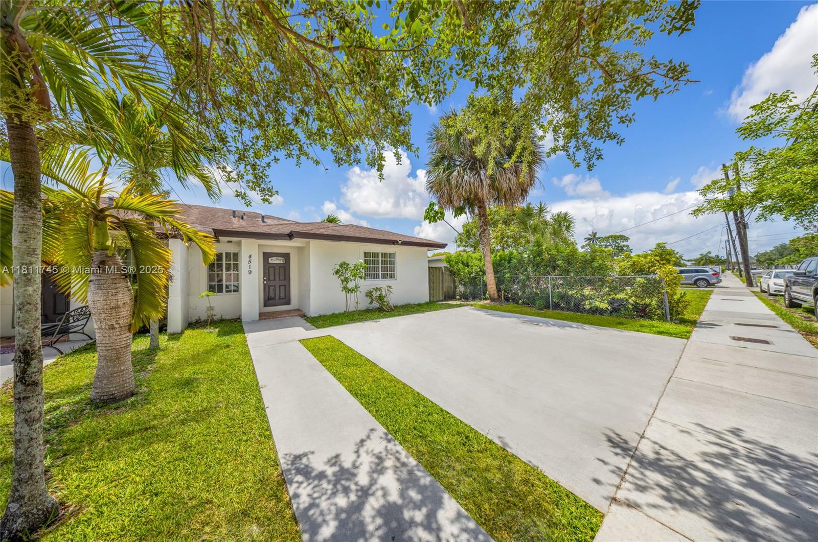 Rental Property at 4519 Nw 163rd St 4519, Miami Gardens, Broward County, Florida - Bedrooms: 4 
Bathrooms: 2  - $3,600 MO.