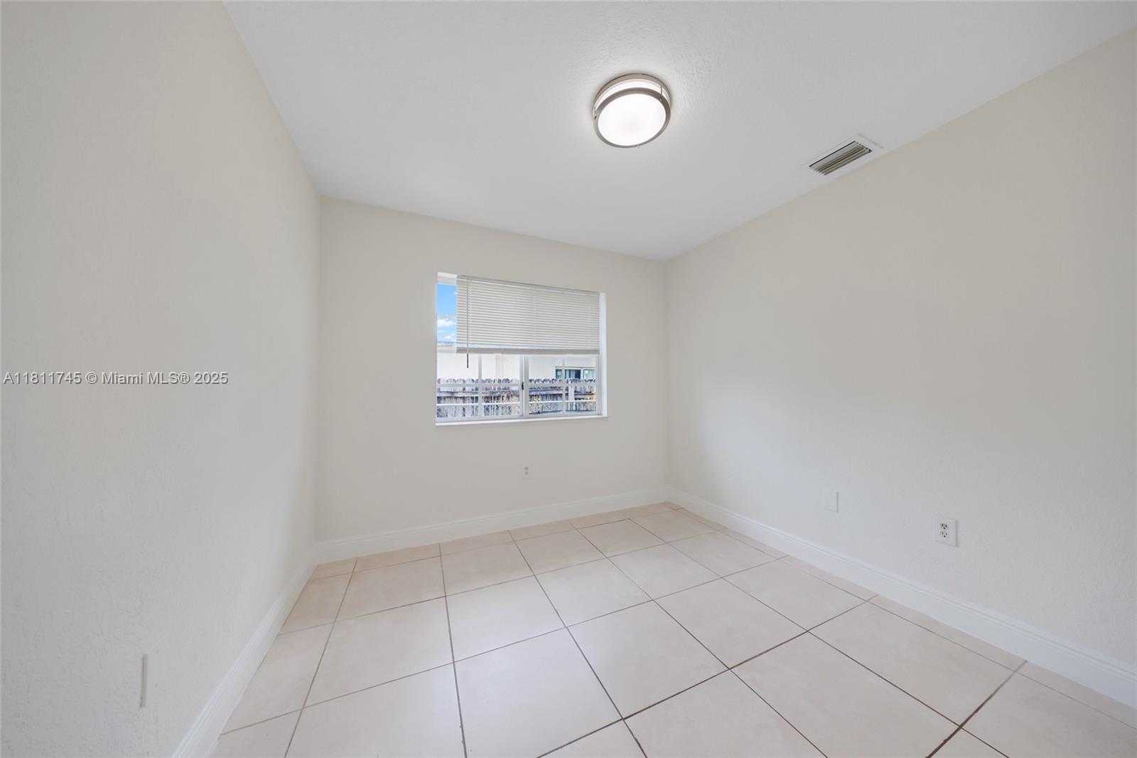 VENETIAN ACRES - Residential Lease