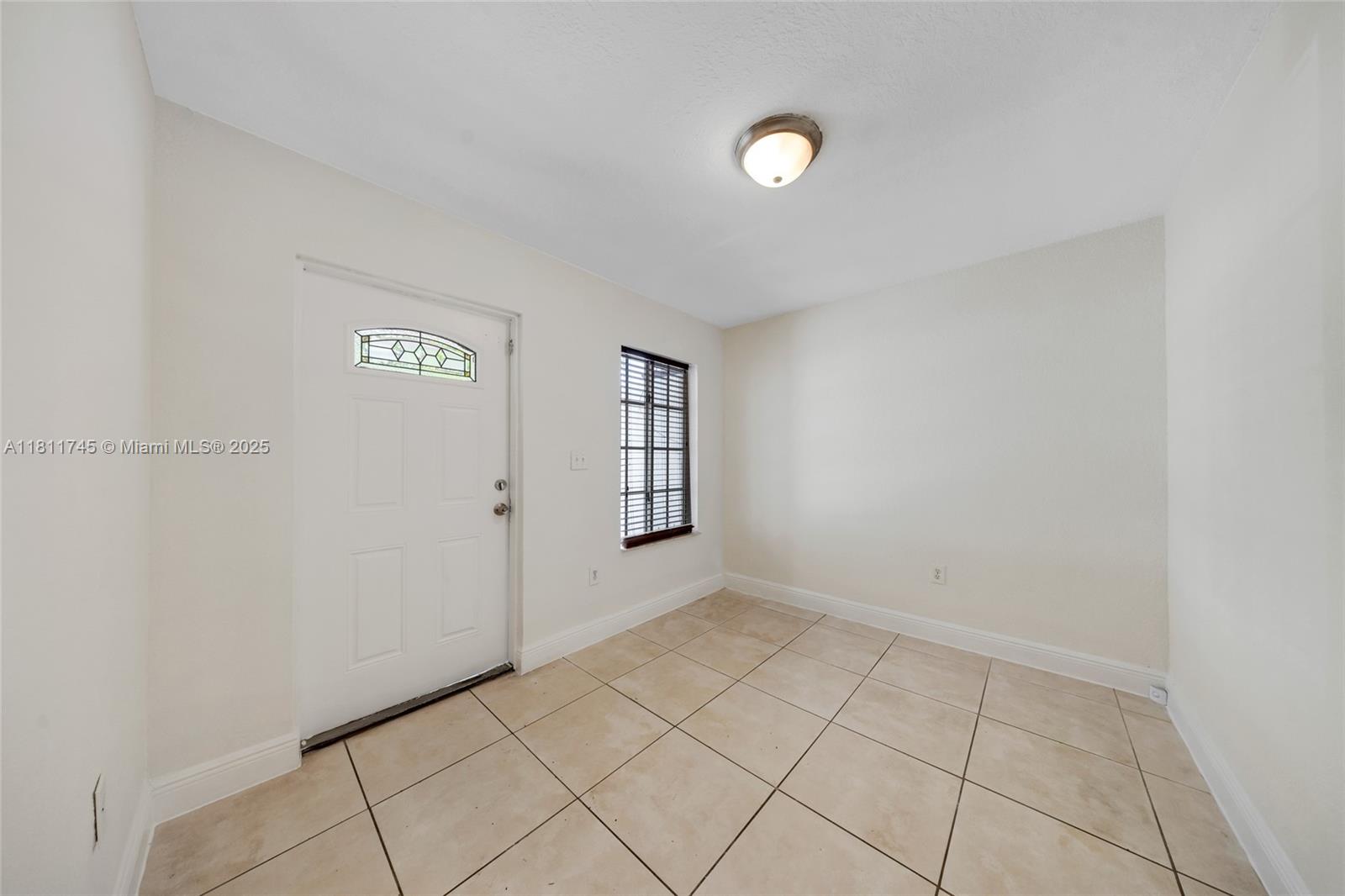 VENETIAN ACRES - Residential Lease