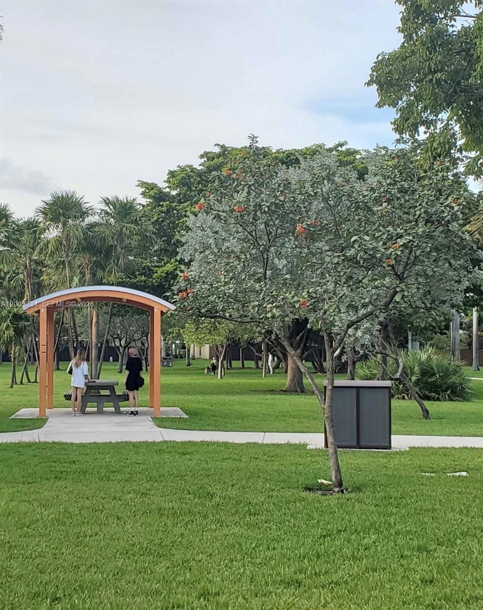 DESOTO PARK CONDO - Residential Lease