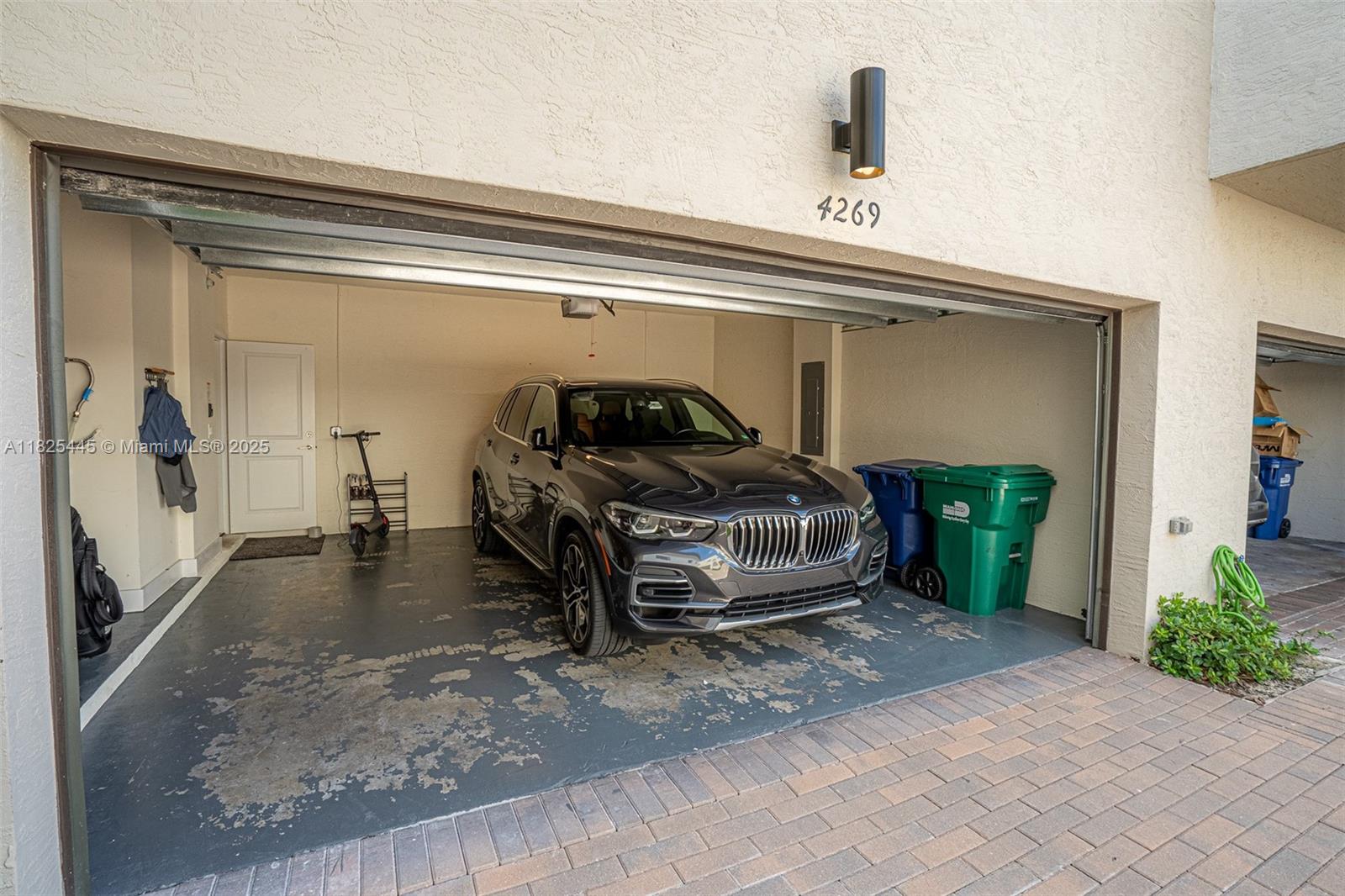 DOWNTOWN DORAL SOUTH PHAS - Residential