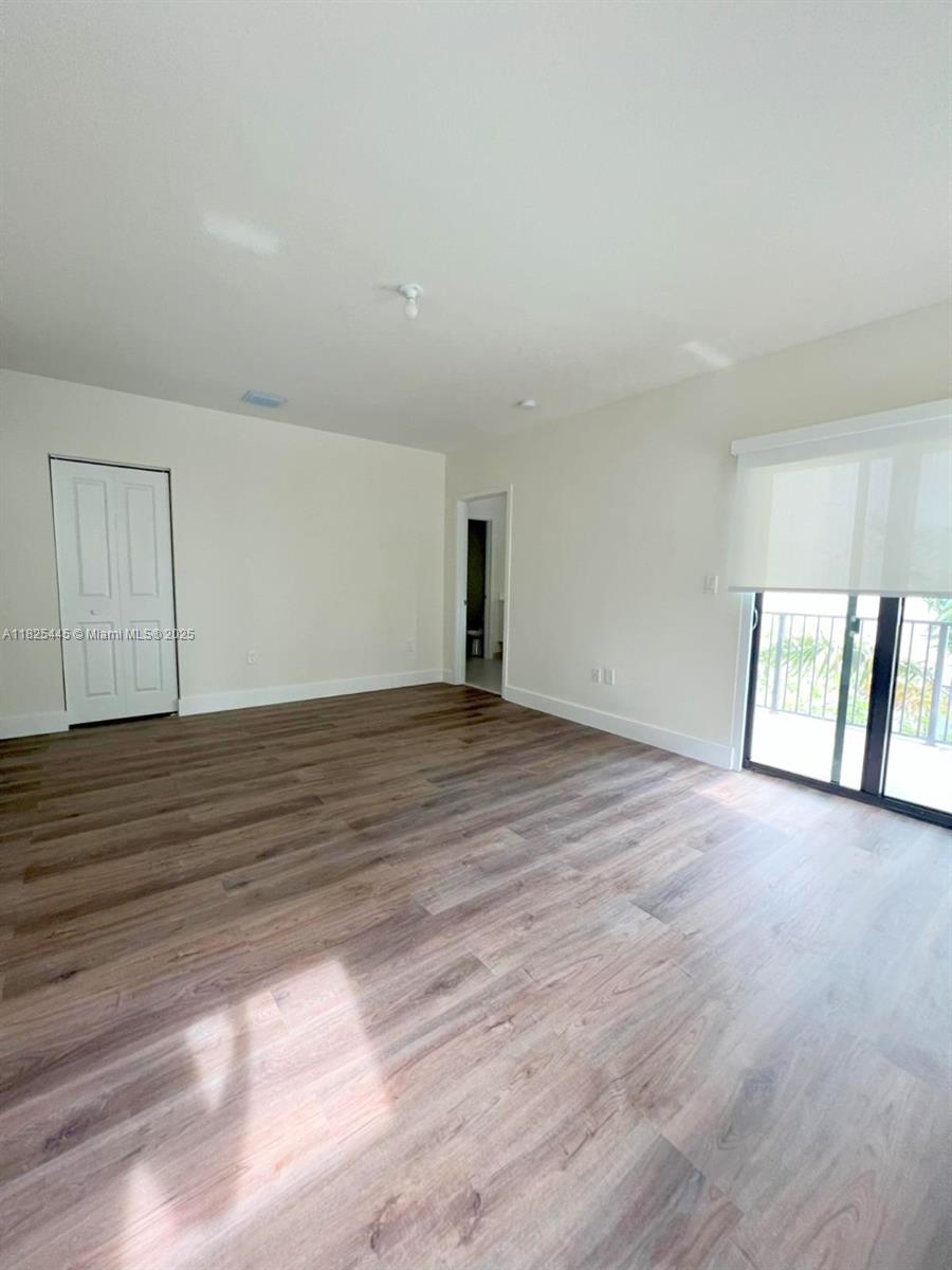 DOWNTOWN DORAL SOUTH PHAS - Residential