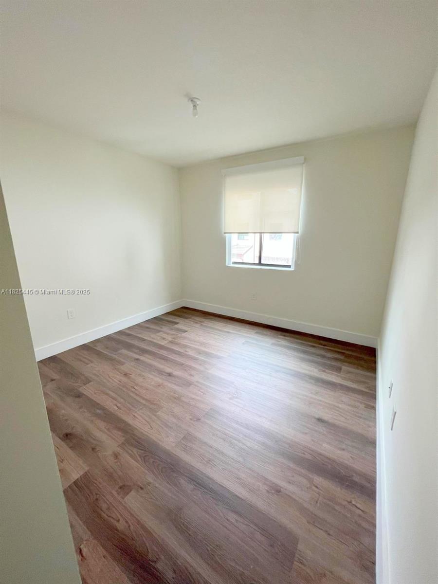 DOWNTOWN DORAL SOUTH PHAS - Residential