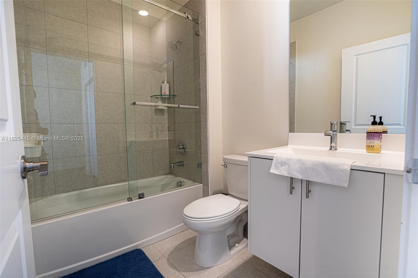 DOWNTOWN DORAL SOUTH PHAS - Residential