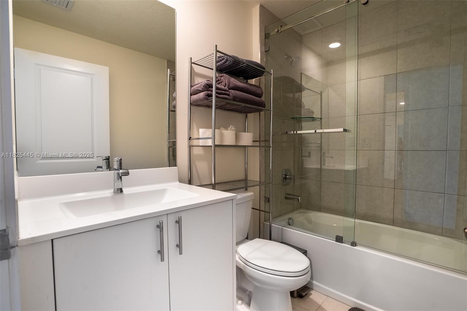 DOWNTOWN DORAL SOUTH PHAS - Residential