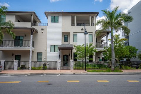 Photo of 4269 NW 83rd Path, Doral, FL 33166 (MLS # A11825445)