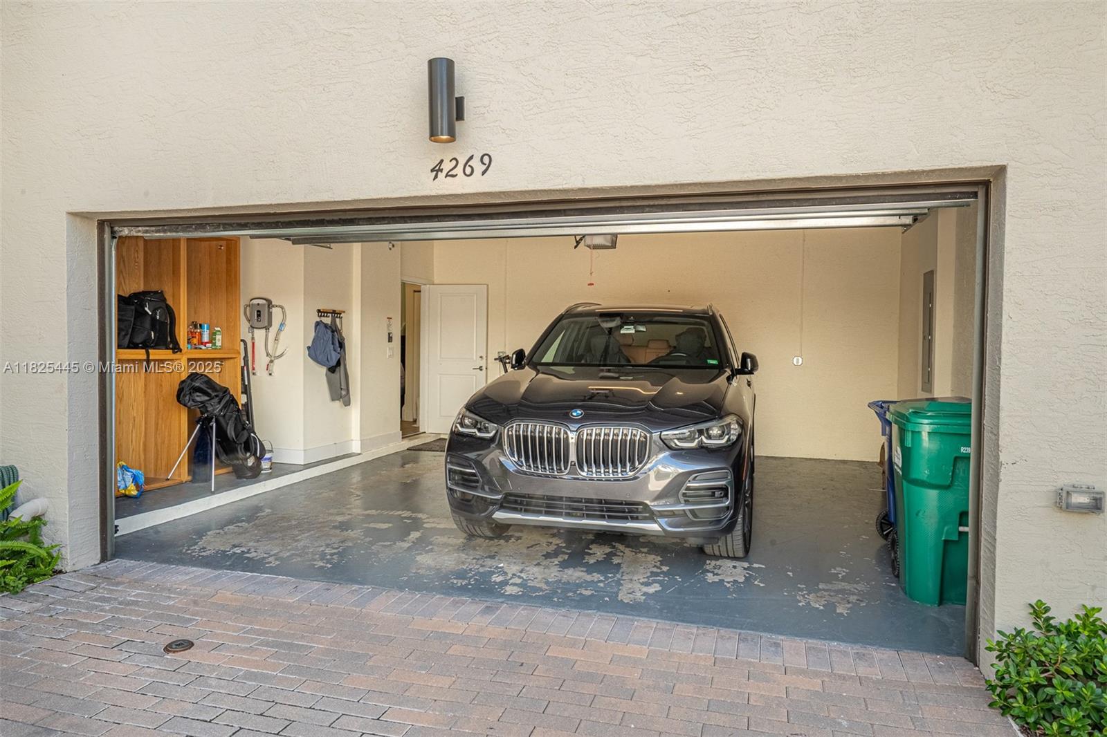 DOWNTOWN DORAL SOUTH PHAS - Residential