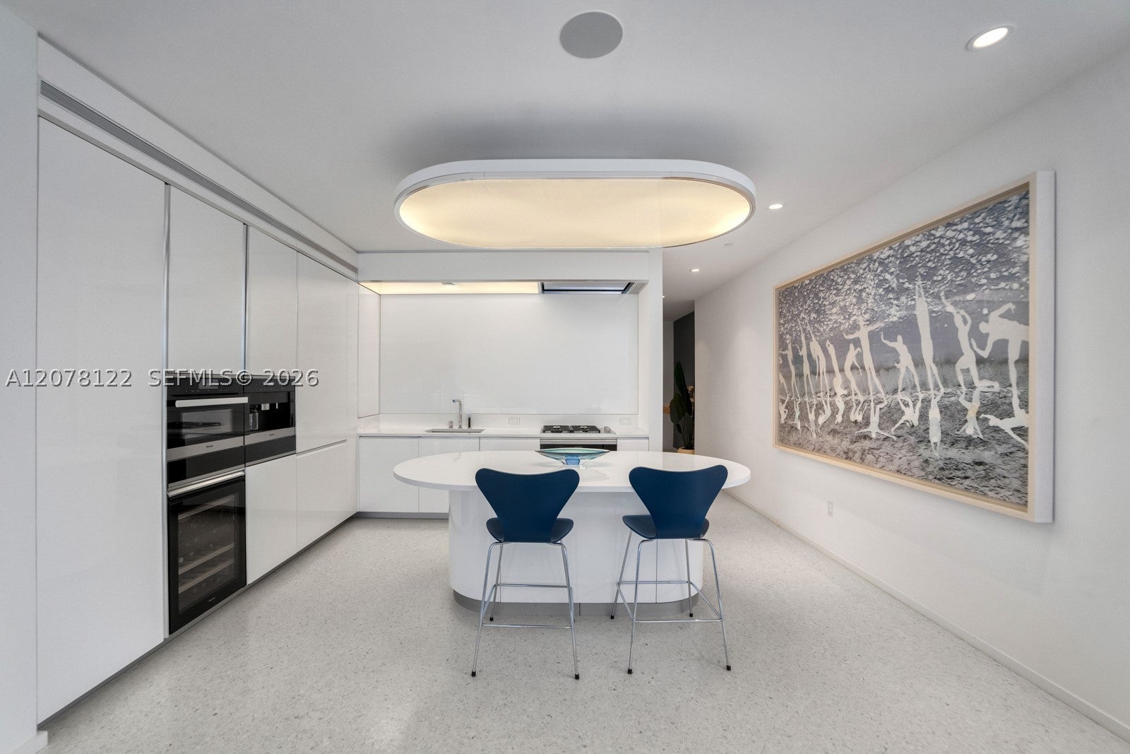 3315 Collins Ave 4C