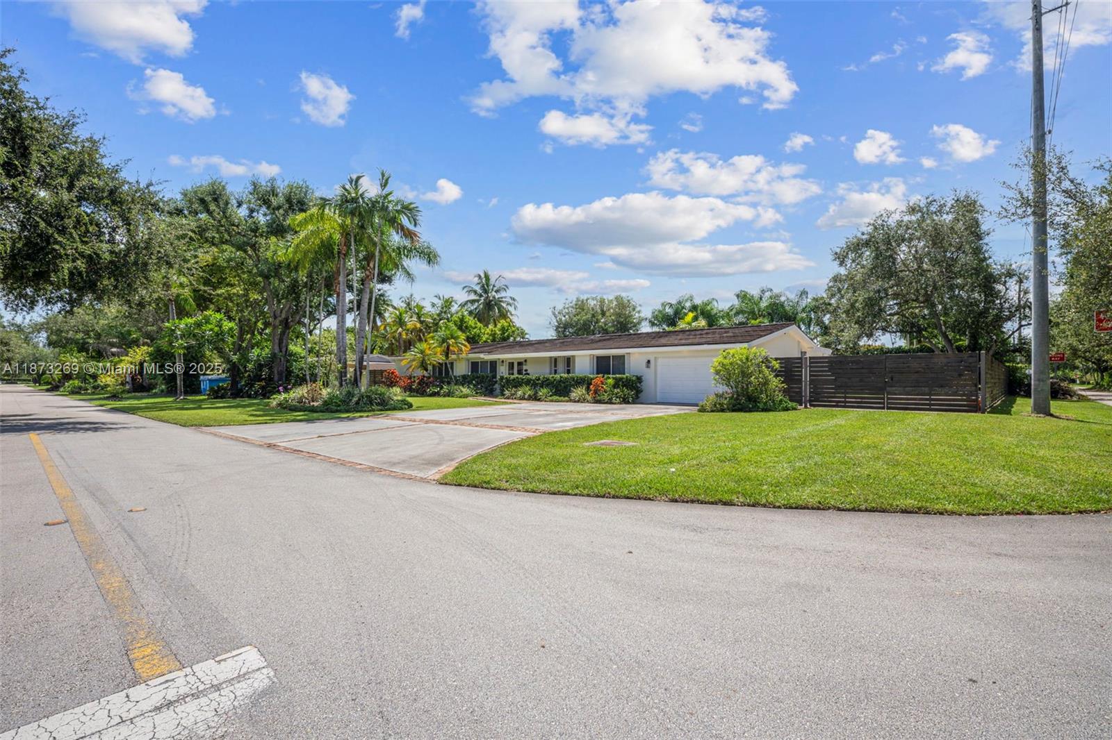 8260 SW 95th St