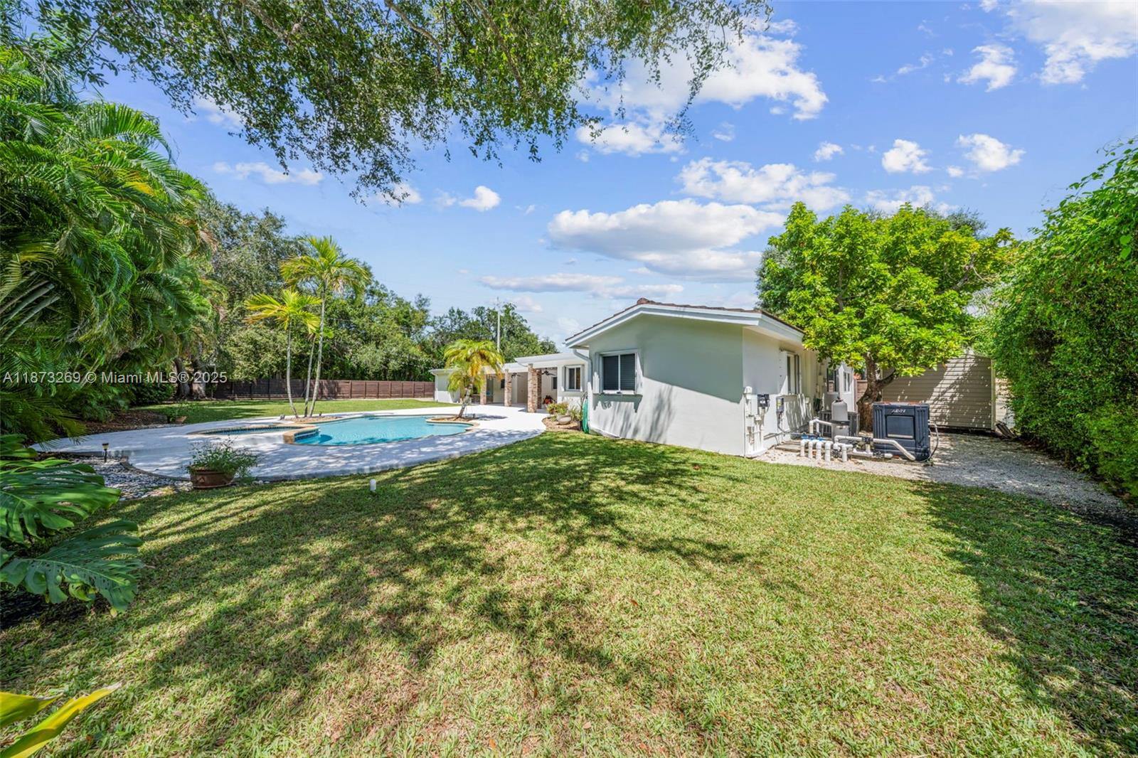 PINE ESTATES - Residential Lease