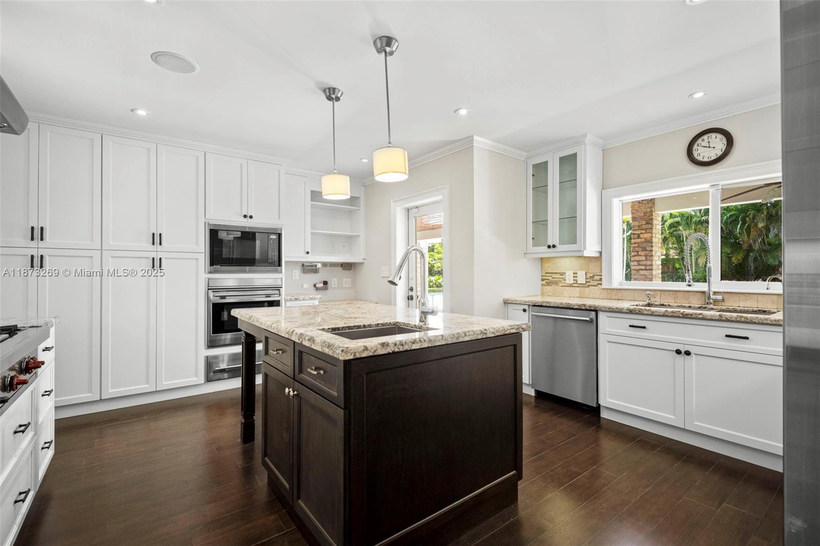 PINE ESTATES - Residential Lease