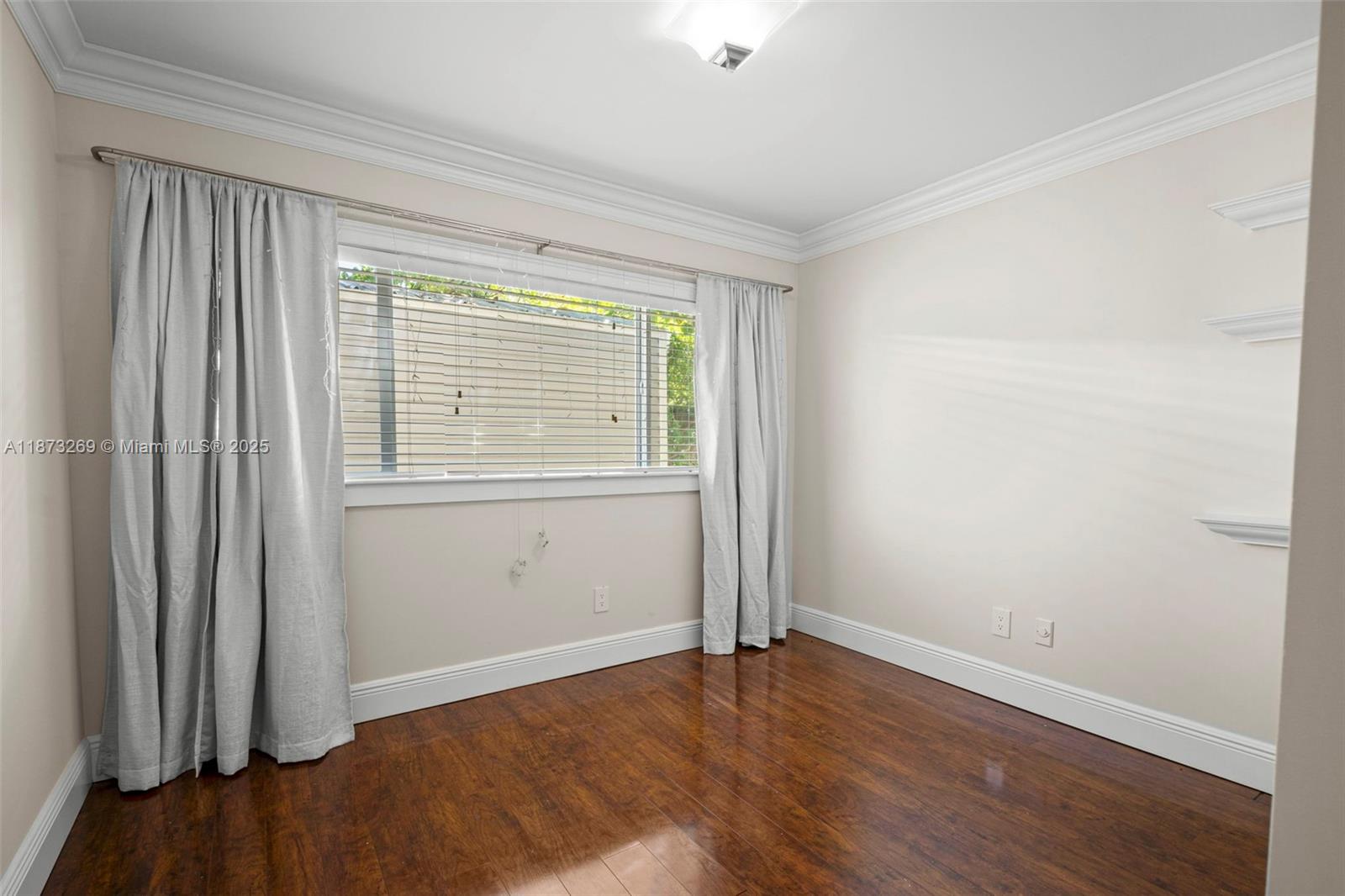 PINE ESTATES - Residential Lease