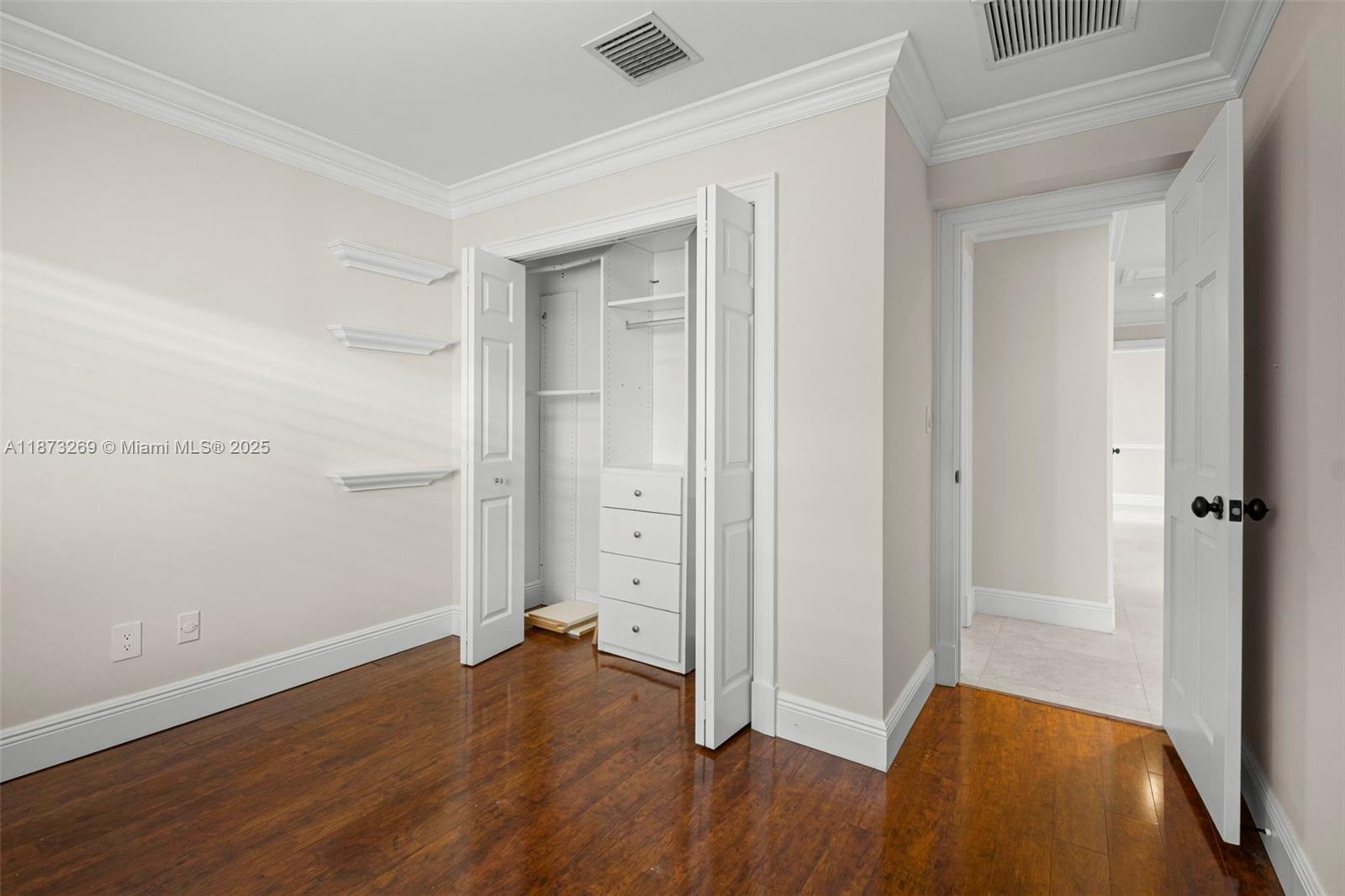 PINE ESTATES - Residential Lease