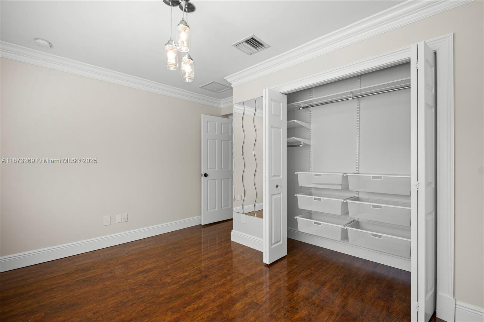 PINE ESTATES - Residential Lease